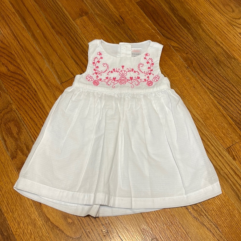 White Sleeveless Dress with Fusha Pink embroidered front